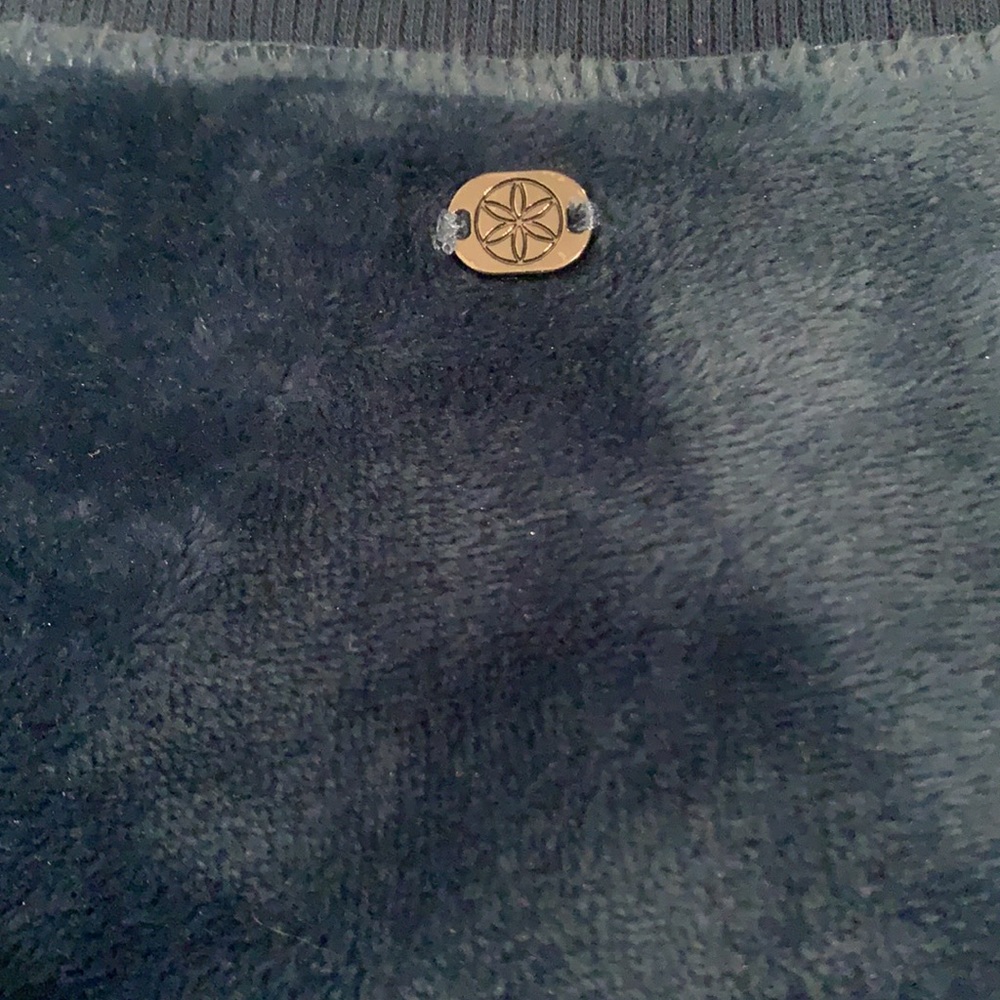 NWOT GAIAM VELOUR - Picture 4 of 4
